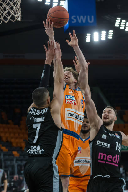 通也更频繁 通也更频繁